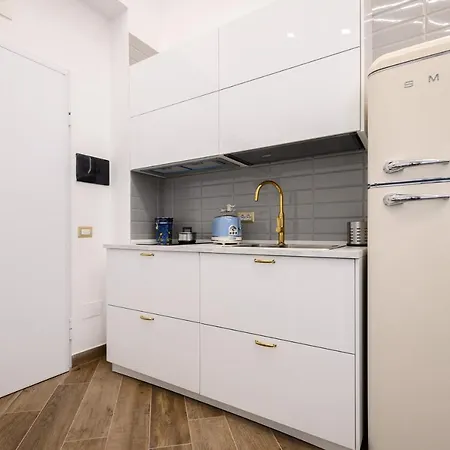 In Bed * Quarto (Naples)