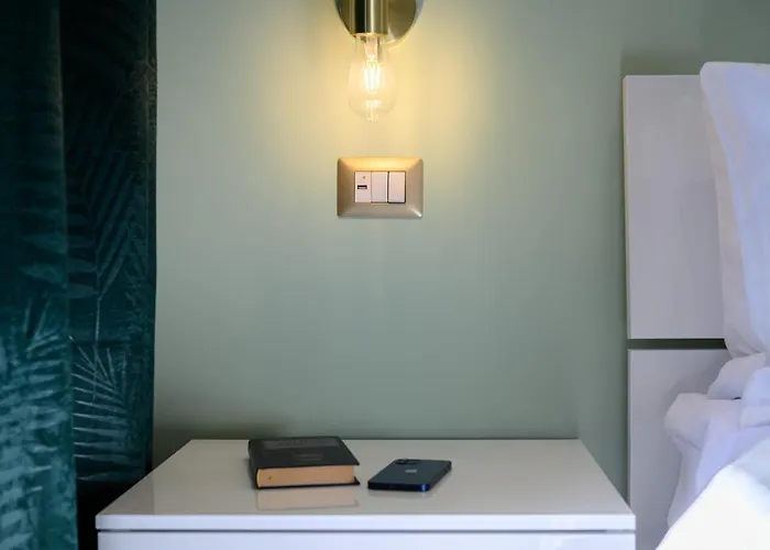 In Bed * Quarto (Naples)